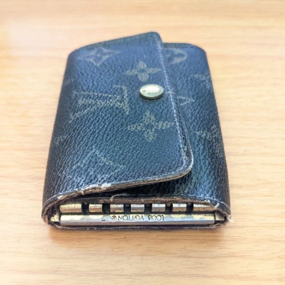 Louis Vuitton Monogram Key Holder/Wallet #706💥PRICE DROP💥 - Picture 3 of 9
